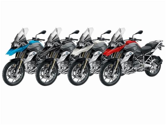 Negociando novas compras de motocicletas.